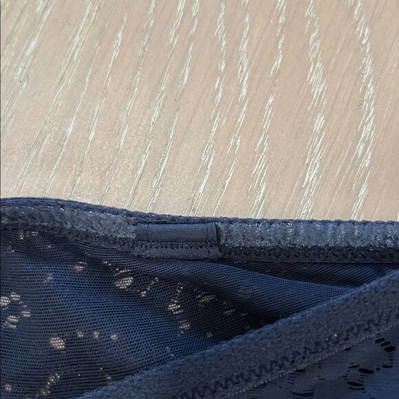 Chantelle Lingerie Norah Lace Trim Bandeau Bra, Black, Size 38G, NWT - Picture 12 of 14